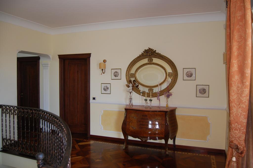 B&B Villa Francesca Soverato Marina Habitación foto
